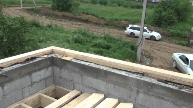 Армопояс под мауэрлат своими руками