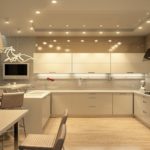 Бежевая кухня: особенности цвета, стили и выбор освещения