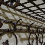 Кованые прихожие: фото, стили, мебель и аксессуары