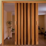 Дверь-гармошка: фото, виды, материалы, преимущества и недостатки