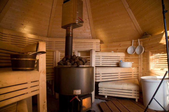 Печи для Бани на Дровах с Баком для Воды: фото, виды и как выбрать