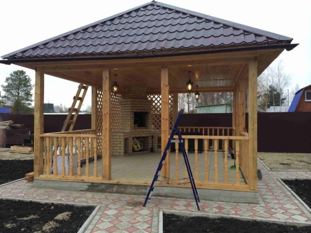 Беседка из дерева своими руками: фото, подготовка и проекты