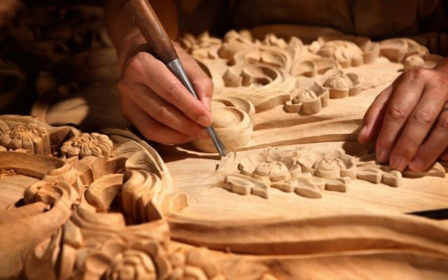 Резьба по дереву: фото, стили, инструменты, дизайн, идеи