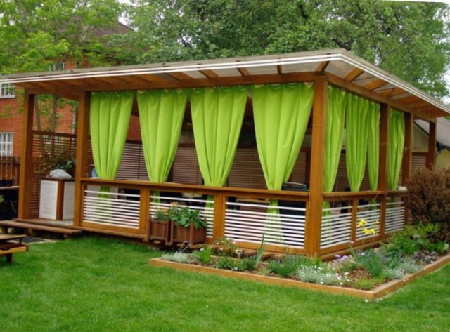 Беседка из подручных материалов своими руками: фото и идеи