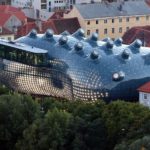 Необычные дома: фото, проект, дизайн, особенности внешнего вида