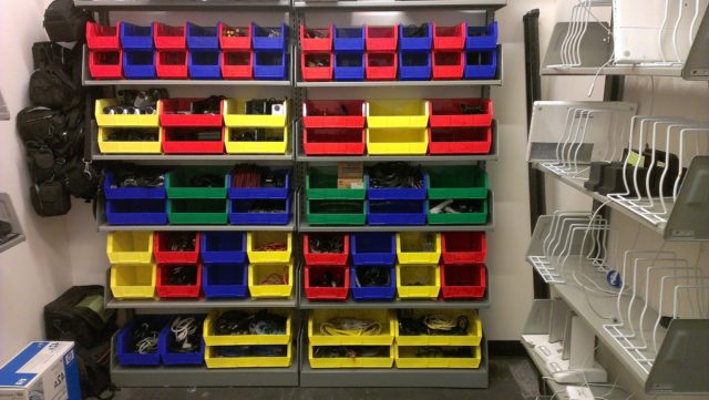 Системы хранения: фото, виды, мебель, материалы, польза