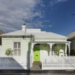 «Двуликий» котедж Шакин Стивенс Резиденс