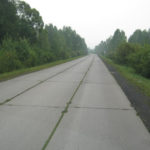 На какие особенности аэродромной и дорожной плит следует обратить внимание при их выборе