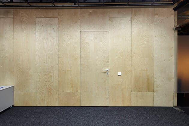 Скрытые двери: какими преимуществами они обладают